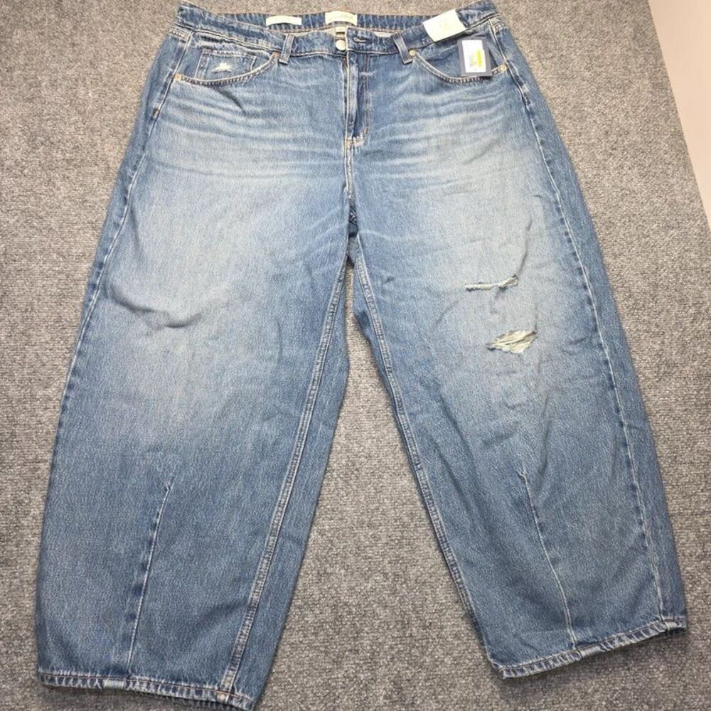 Universal Thread Women’s Easy Barrel Jeans Size 18 Medium Wash High Rise